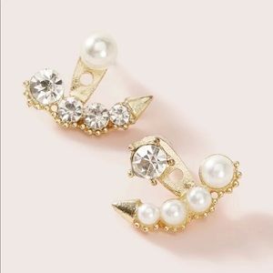 🆕Pearl rhinestone mismatch jacket earrings 🔥❤️